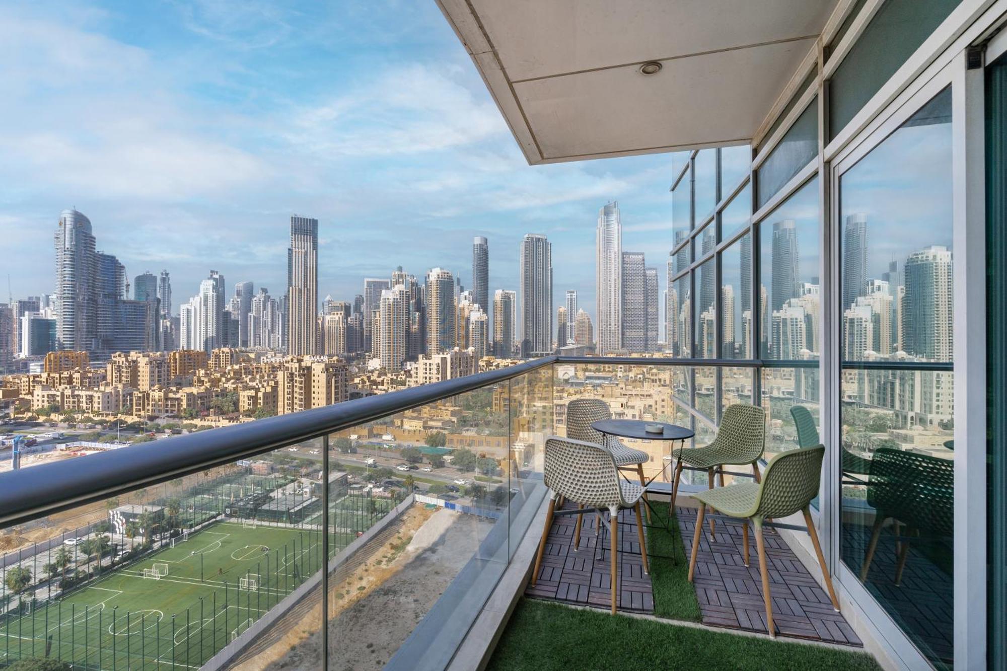 Chic 2Br Apartment, Prime Location Near Dubai Mall - Allsopp&Allsopp Exterior photo