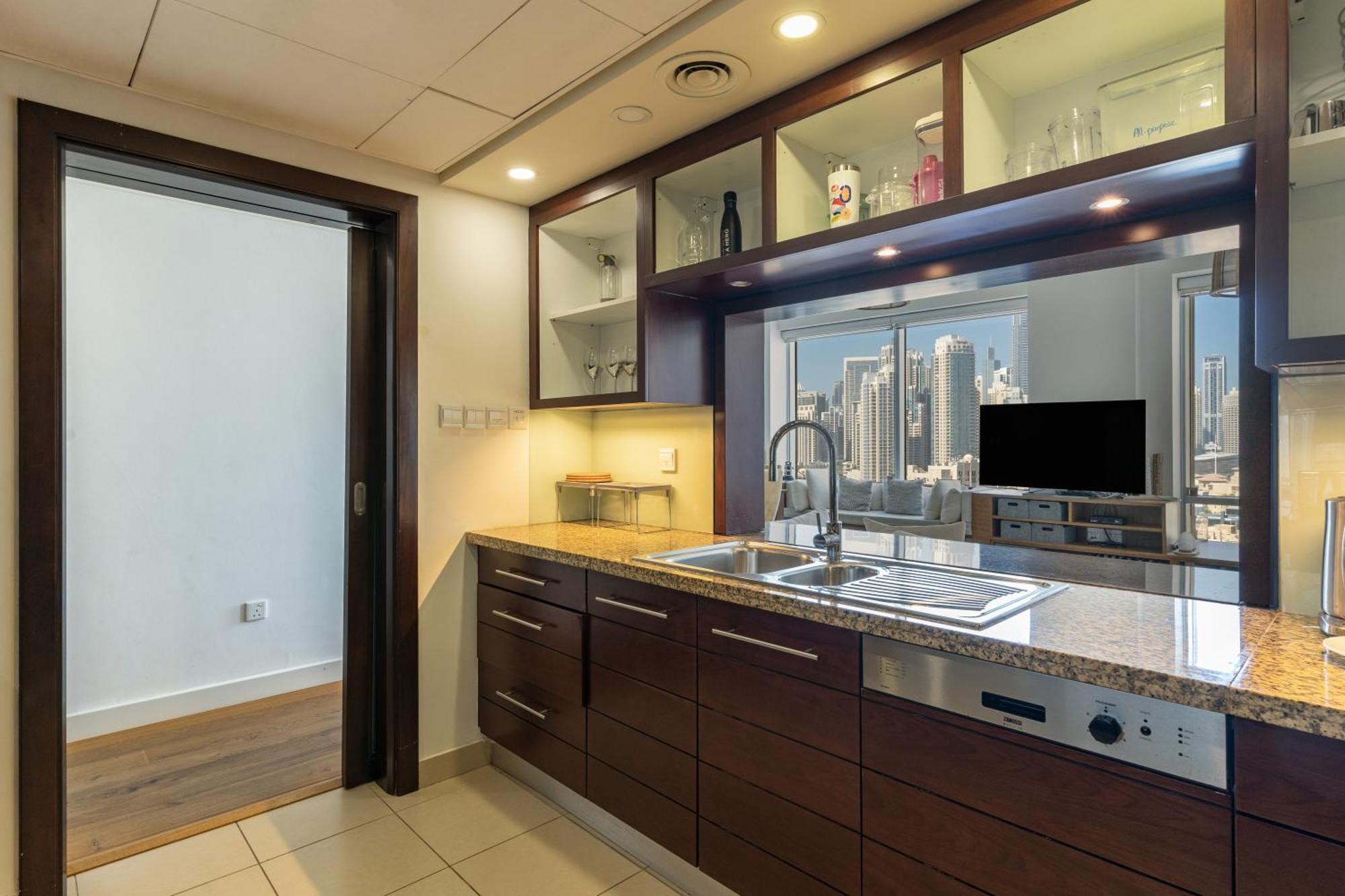 Chic 2Br Apartment, Prime Location Near Dubai Mall - Allsopp&Allsopp Exterior photo